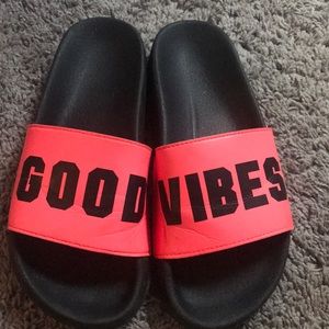 Victoria secret flip flops